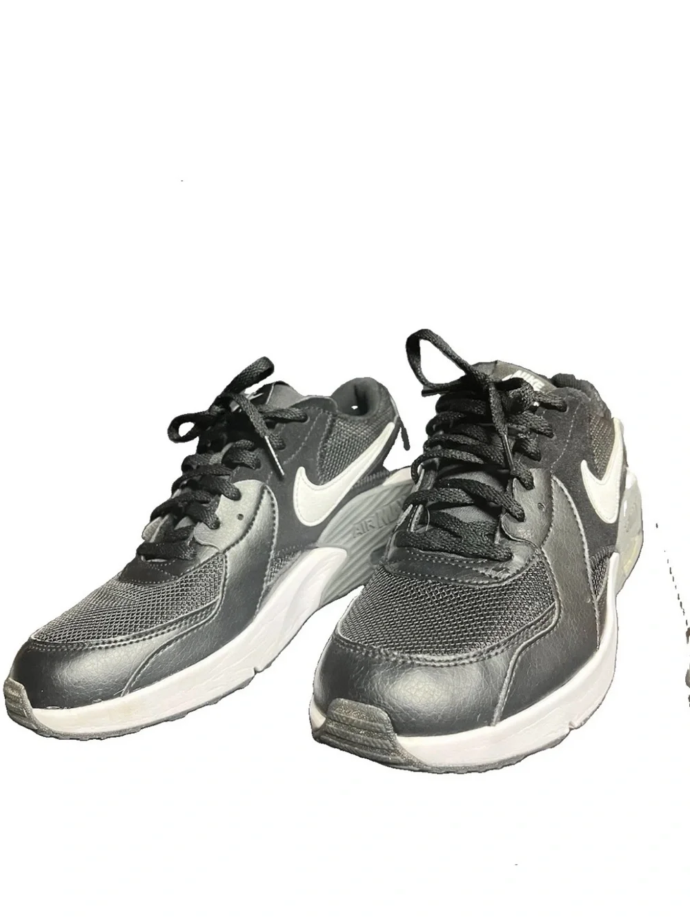 Nike Men’s Black and White Athletic Sneakers